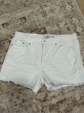White Women's Frayed Hem Denim Shorts